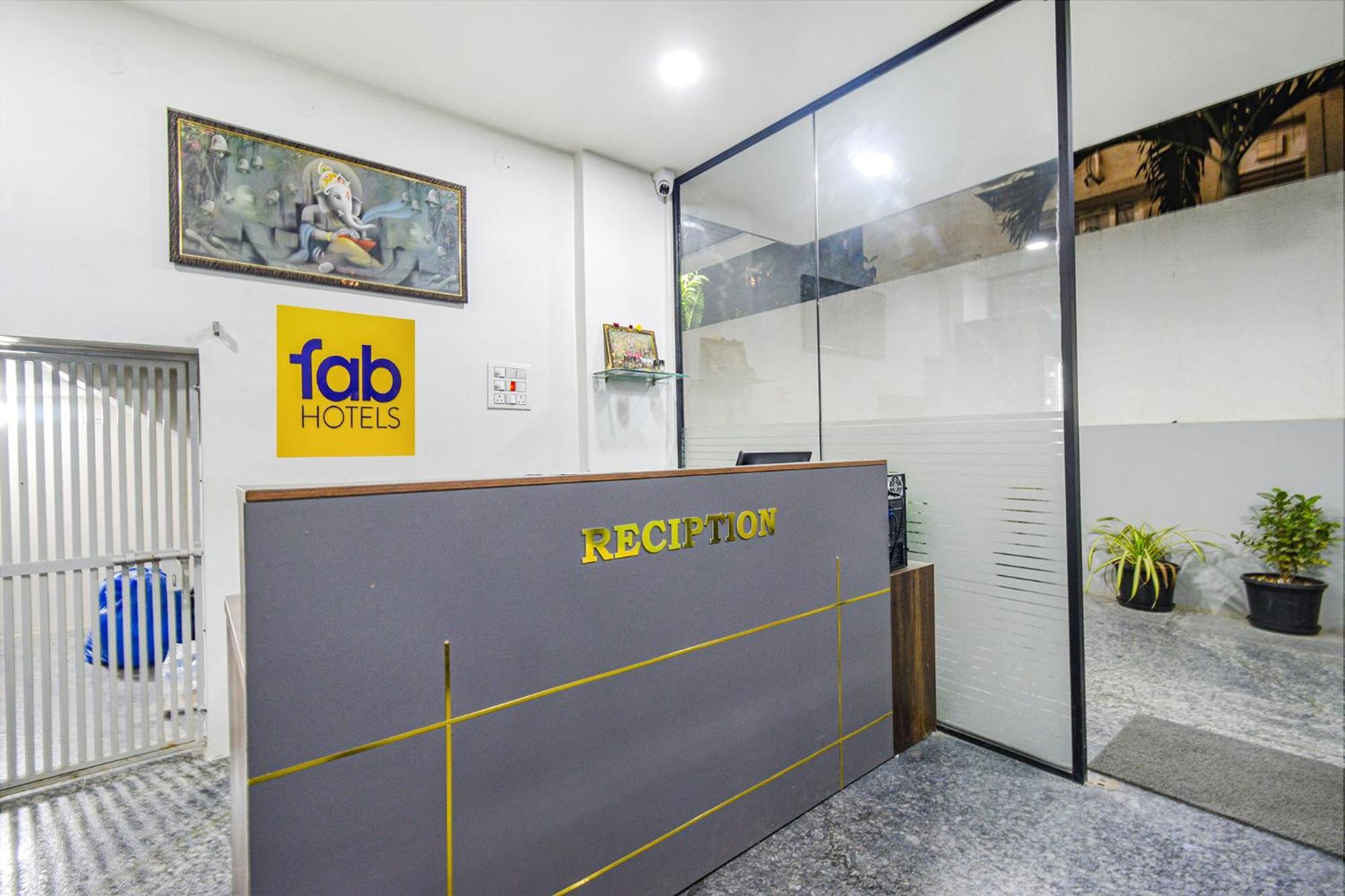 Fabhotel Ssr Ikon Suites - Nr Hyderabad Central University, Kondapur Exterior foto