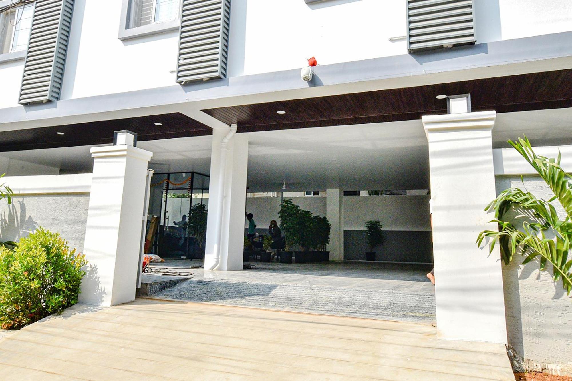 Fabhotel Ssr Ikon Suites - Nr Hyderabad Central University, Kondapur Exterior foto